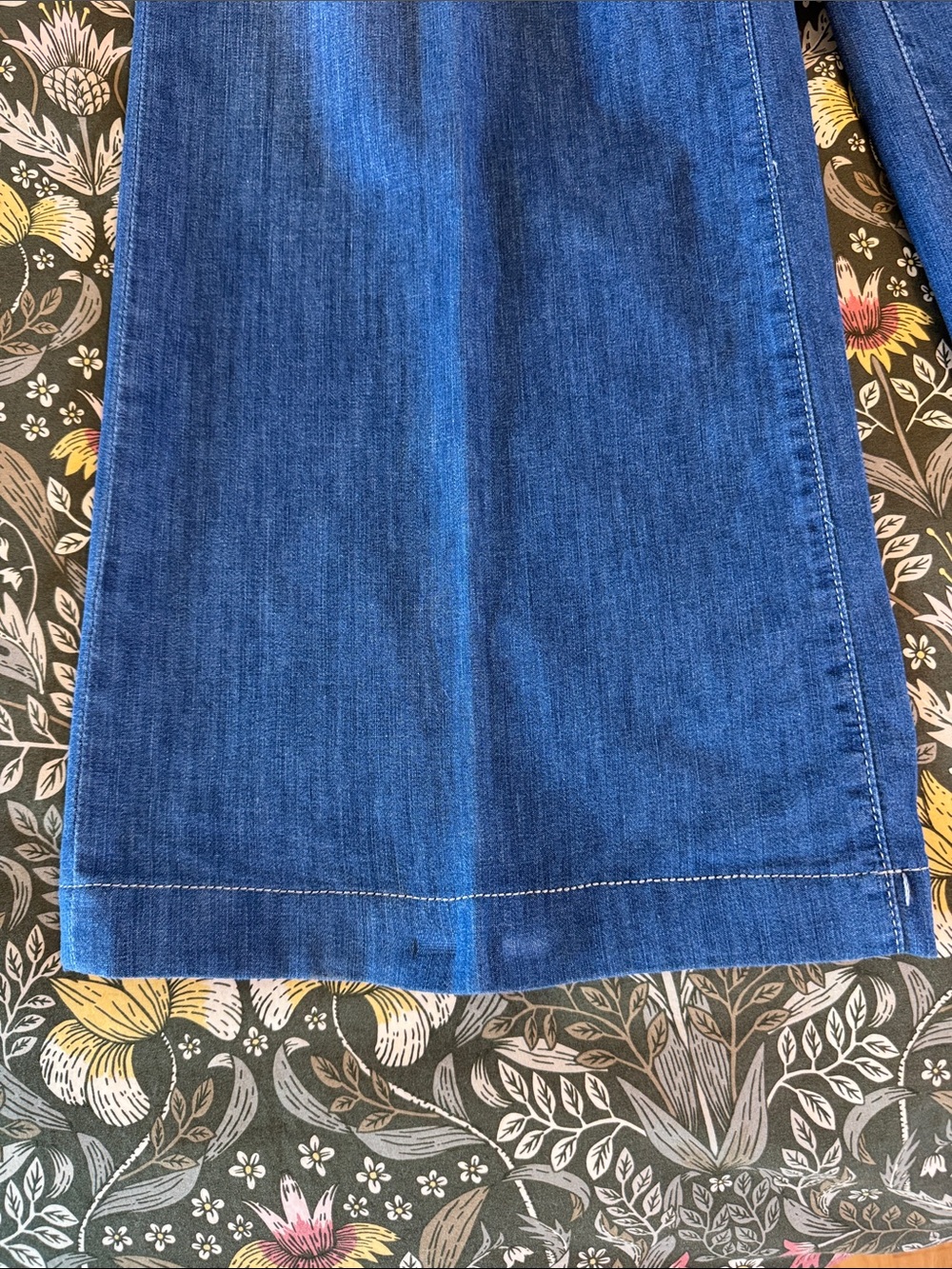 AG Adriano Goldschmied “Stella” Low-slung palazzo Wide-Leg Jeans, 30” inseam - Picture 3 of 14